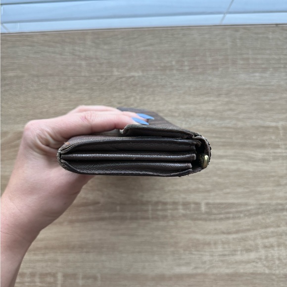 Louis Vuitton Wallet - Picture 9 of 13